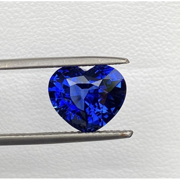 Blue sapphire 4.01 Ct. 